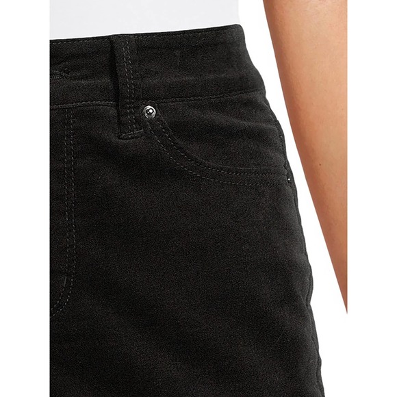 Time and Tru Women's High Rise Velvet Skinny Jeans (NWT) Size: 4 - Picture 3 of 3